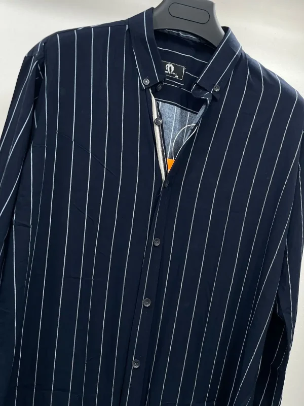 Style Universal Exclusive Stripe Shirt